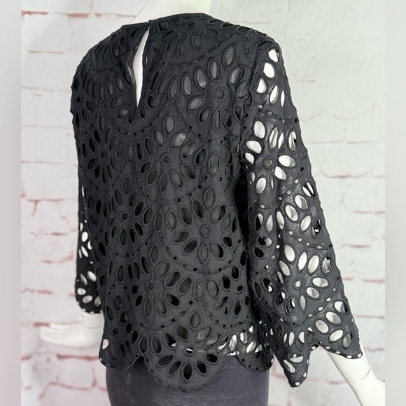 ANN TAYLOR MP Black Cotton Scalloped Eyelet 3/4 Bell Sleeves Medium PETITE Top - Picture 5 of 15